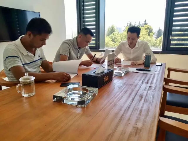 熱烈祝賀蕪湖鳩江孫總、潘總簽約創(chuàng)綠家！