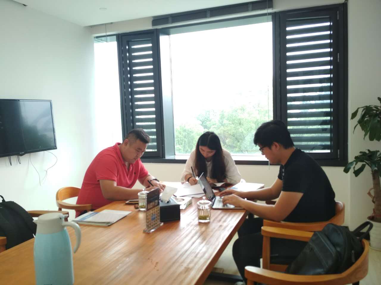 熱烈祝賀劉總簽約創(chuàng)綠家山東省縣級市代理！