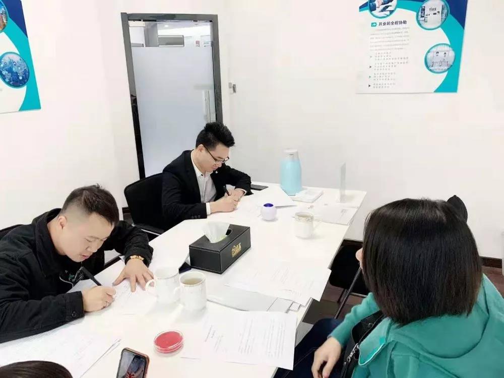 熱烈祝賀張總簽約創(chuàng)綠家貴州省六盤(pán)水市縣級(jí)代理！